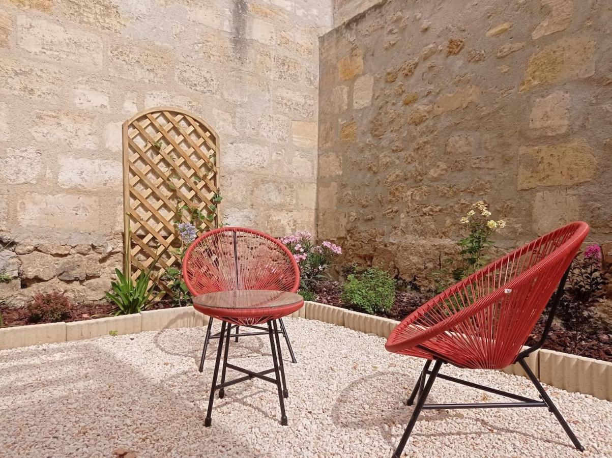 Joli Appartement Avec Jardin / Vieux-Lormont Εξωτερικό φωτογραφία